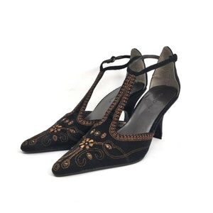 PIERRE DUMAS Embroidered Floral Slingback Heels